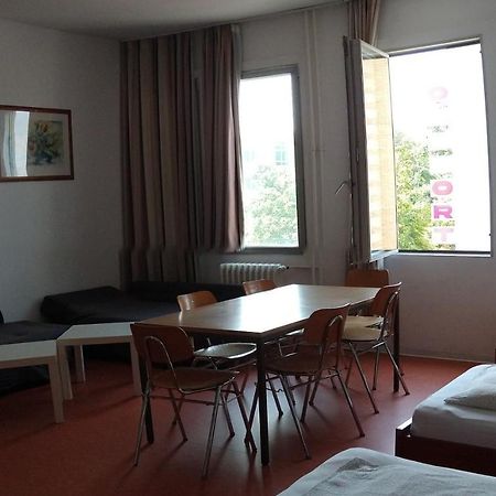 Hostel Am Kurtti Berlin Exterior photo